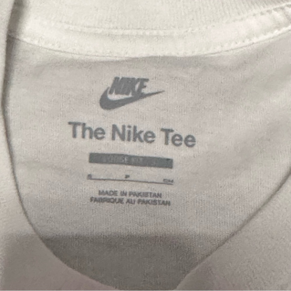 Nike Men’s White Tour de Nike Graphic Tee - Size Small - NWT! - Picture 4 of 4